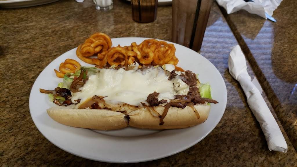 Wolf Den Family Restaurant | restaurant | 1901 W California St, Gainesville, TX 76240, USA | 9406659653 OR +1 940-665-9653