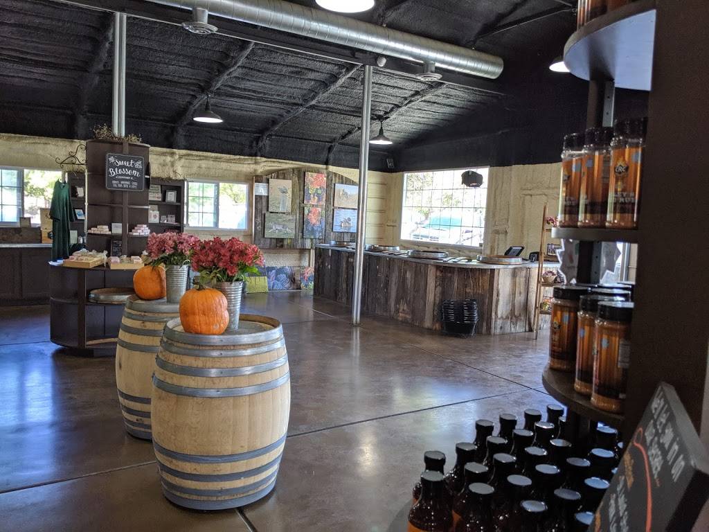 Stanly Lane Smokehouse | restaurant | 3100 Golden Gate Dr, Napa, CA 94558, USA | 7072242575 OR +1 707-224-2575