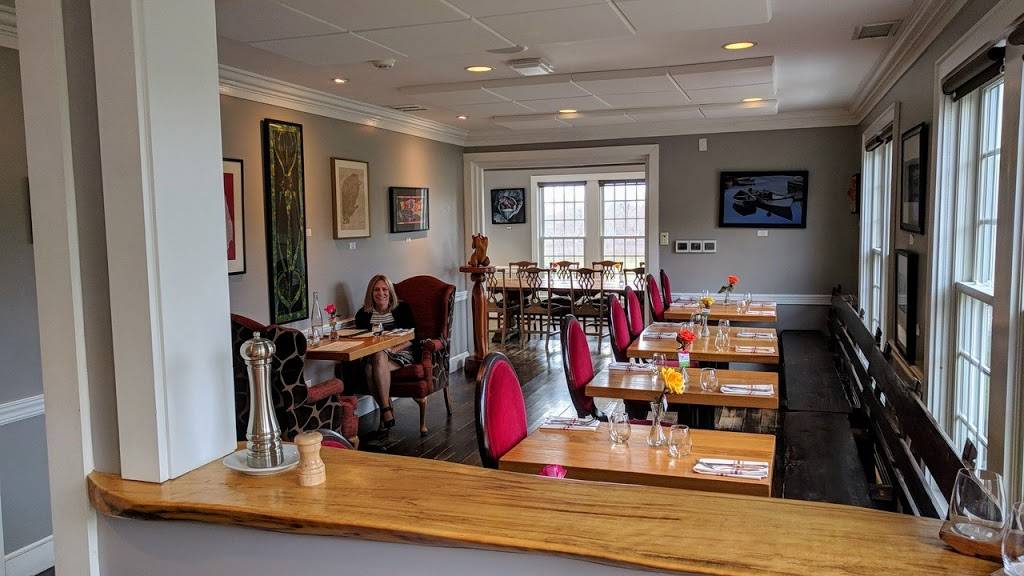 Chamard Vineyards Bistro | restaurant | 115 Cow Hill Rd, Clinton, CT 06413, USA | 8606640299 OR +1 860-664-0299