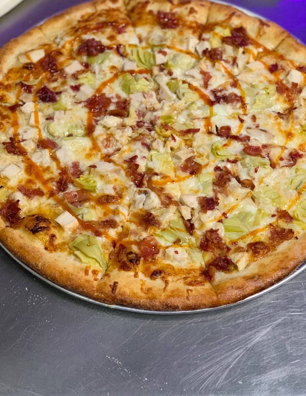 Wild Wolf Pizza | restaurant | 2794 Willow Ave #109, Clovis, CA 93612, USA | 5592945952 OR +1 559-294-5952