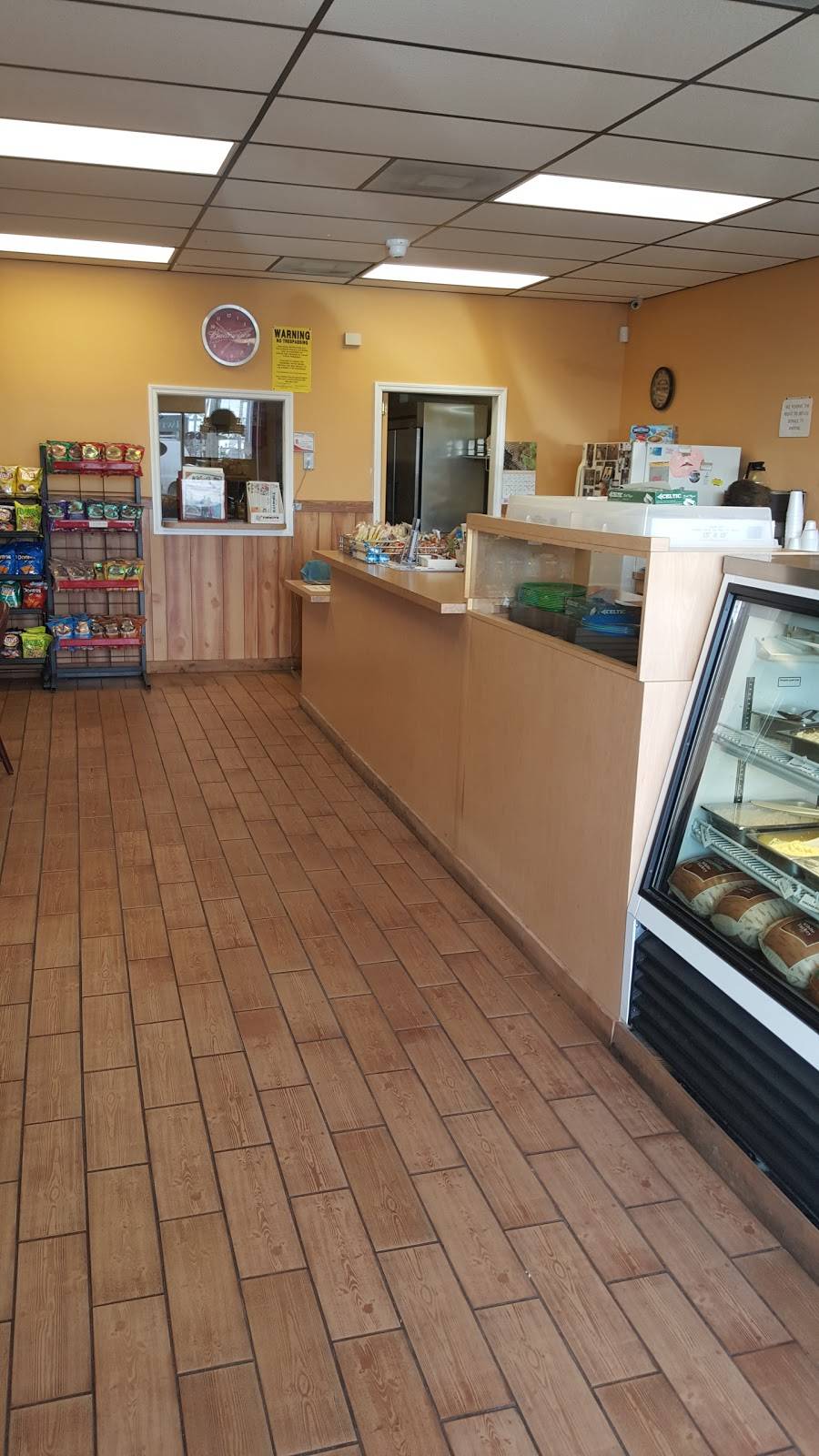 Mile High Sandwich Shop | restaurant | 828 N Dixie Hwy, Hollywood, FL 33020, USA | 9549228521 OR +1 954-922-8521