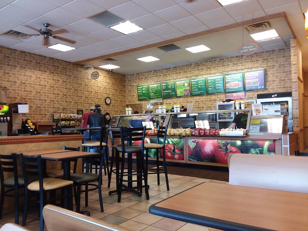 Subway | restaurant | 237 N Main St, Niles, OH 44446, USA | 3306522238 OR +1 330-652-2238