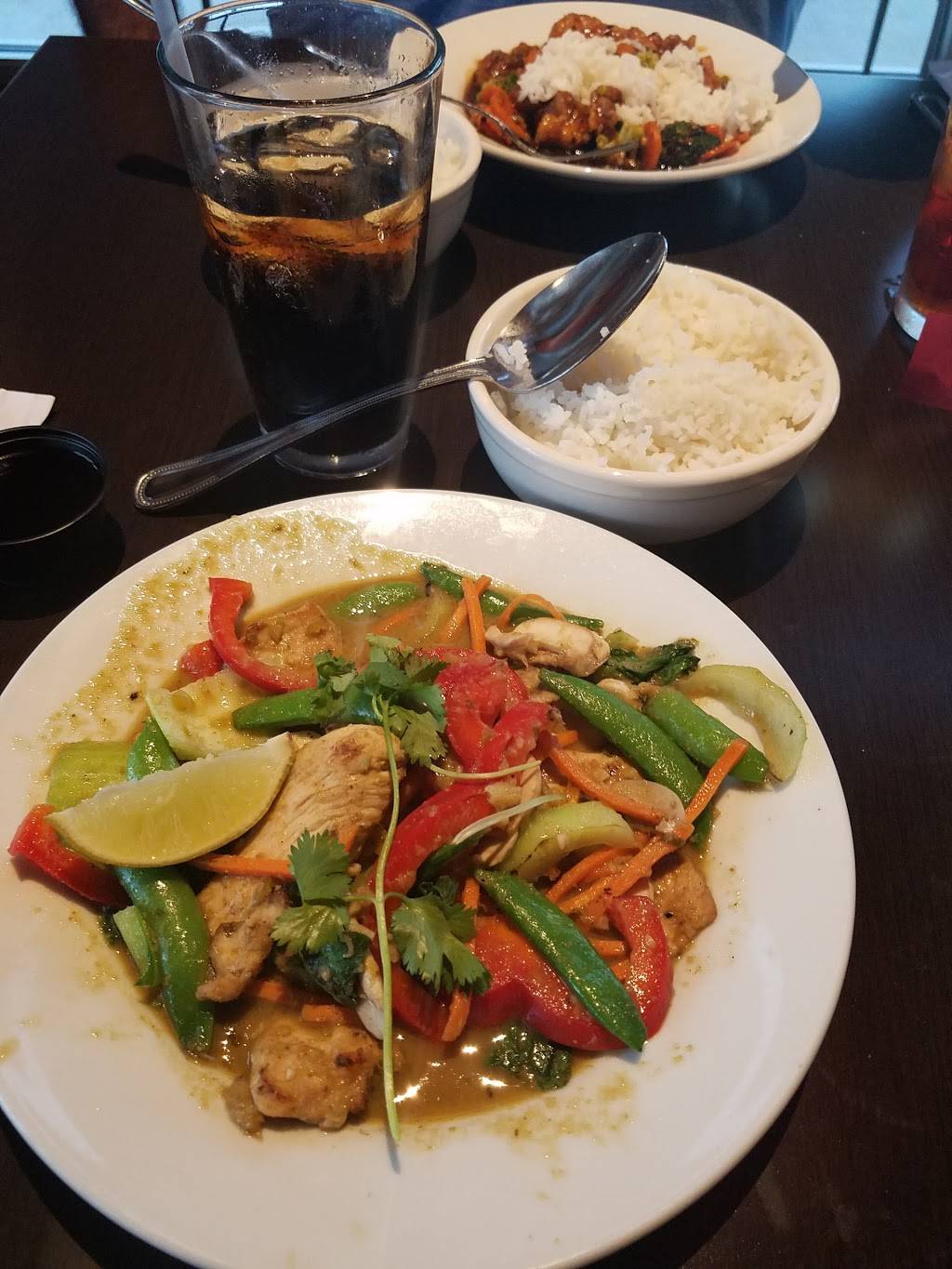 Mama Fus Asian House | restaurant | 2250 E Palm Valley Blvd Ste 215, Round Rock, TX 78665, USA | 5129825824 OR +1 512-982-5824