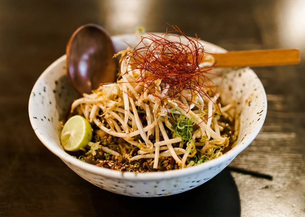 Jade Sushi & New Asian | restaurant | 2425 Edgewater Dr, Orlando, FL 32804, USA | 4074227968 OR +1 407-422-7968