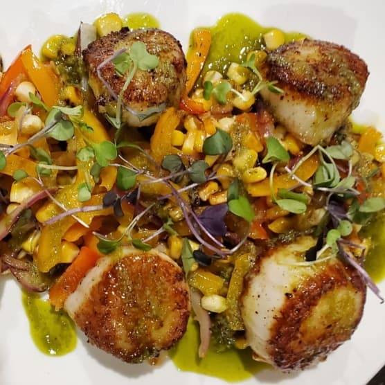 The front porch | restaurant | 136 N International Boardwalk, Redondo Beach, CA 90277, USA | 3103769215 OR +1 310-376-9215