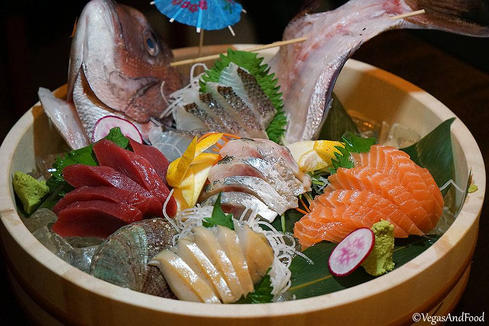 Totoyama Sushi & Ramen | restaurant | 6201 Hollywood Blvd Suite #118, Los Angeles, CA 90028, USA | 3234006300 OR +1 323-400-6300