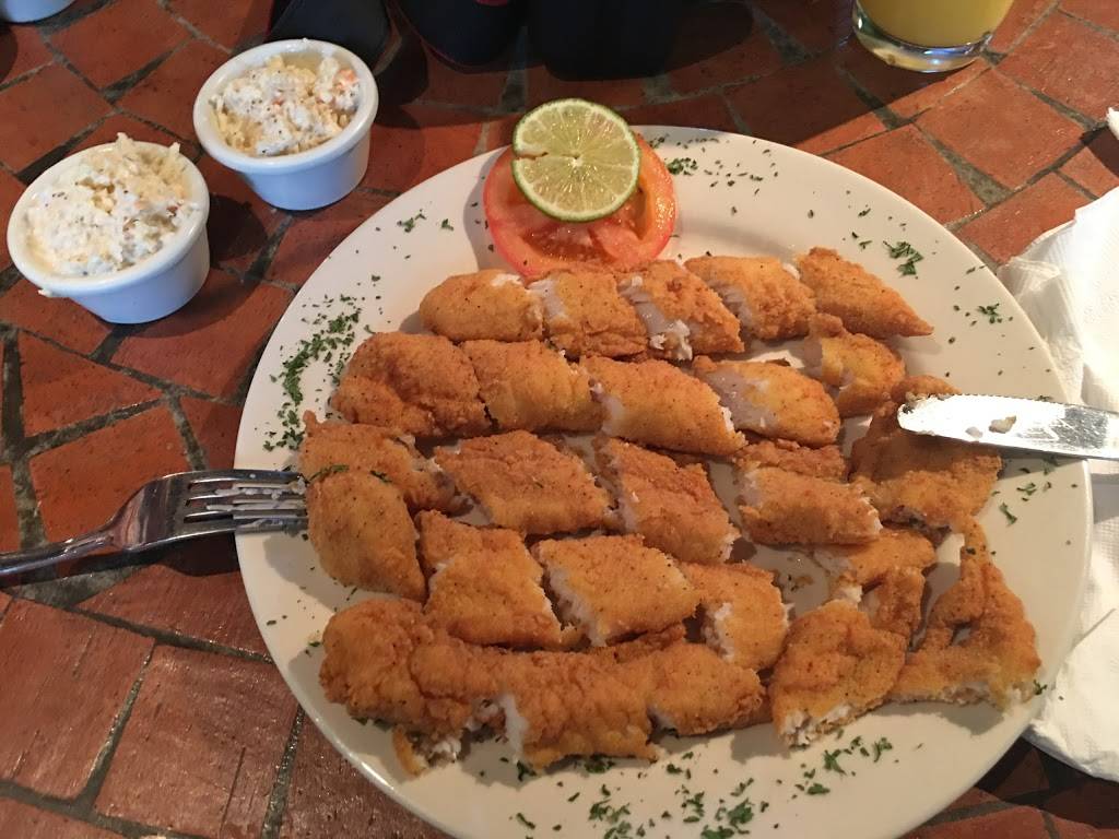 Marias Smokehouse and Seafood Restaurant | restaurant | 18550 San Carlos Blvd, Fort Myers Beach, FL 33931, USA | 2394669666 OR +1 239-466-9666