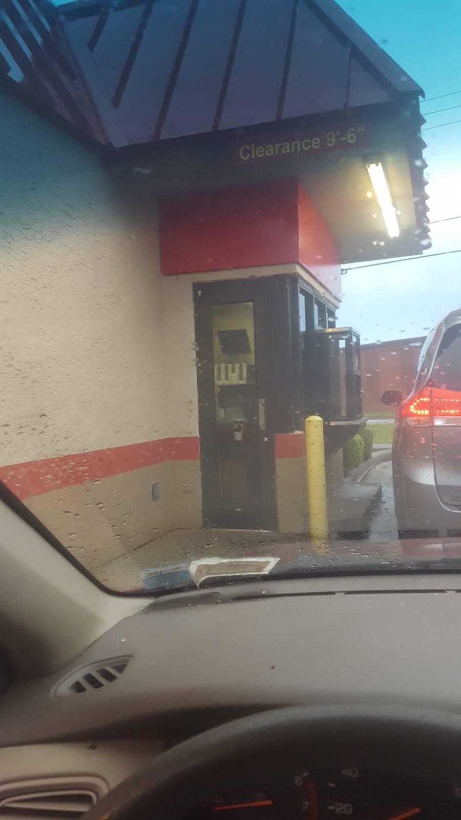 Hardees | restaurant | 1901 S York Rd, Gastonia, NC 28052, USA | 7048673921 OR +1 704-867-3921