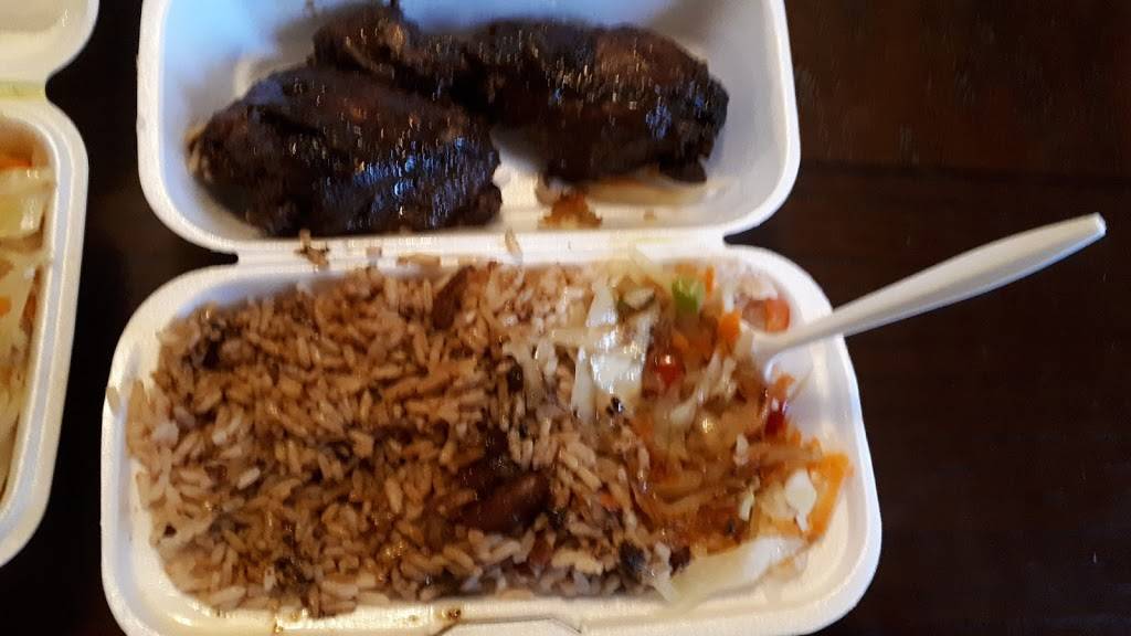 Caribbean Island Spice | restaurant | 1725 Wyandotte St W, Windsor, ON N9B 1J1, Canada | 5199155837 OR +1 519-915-5837