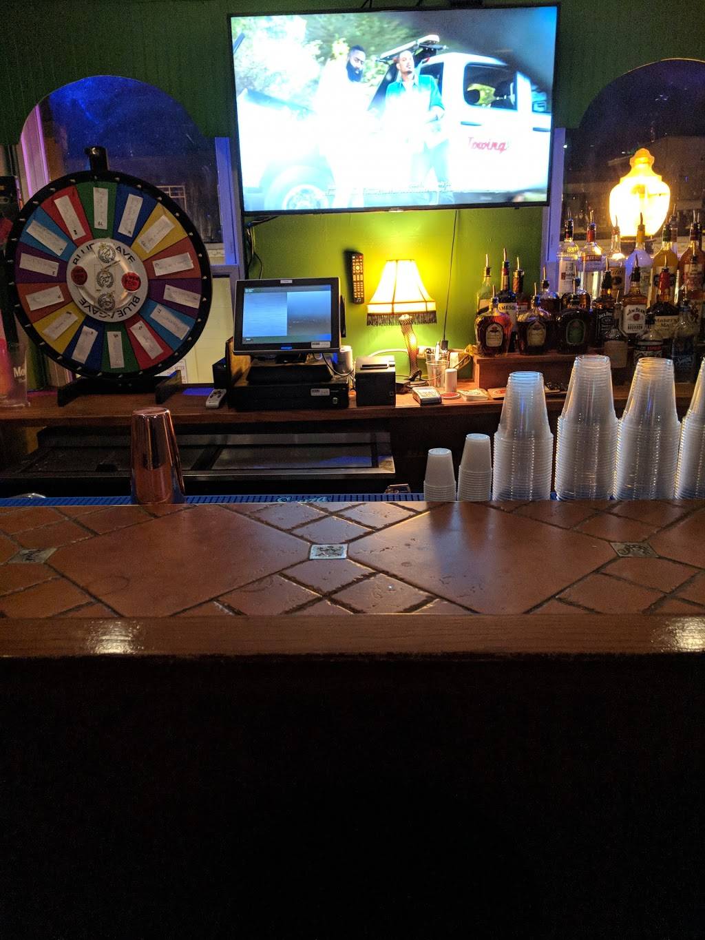 One Star Country Club | restaurant | 38 E Cross St, Baltimore, MD 21230, USA | 4107522837 OR +1 410-752-2837