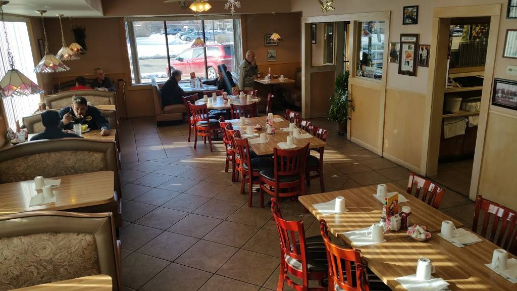 Springwood Restaurant | restaurant | 3707 30th Ave, Kenosha, WI 53144, USA | 2626573344 OR +1 262-657-3344