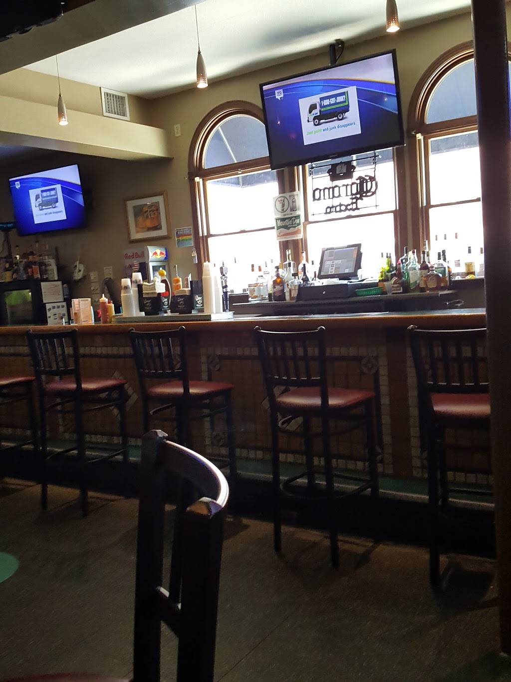 Touchies Shamrock Pub | restaurant | 501 E 8th St, Boston, MA 02127, USA | 6172680007 OR +1 617-268-0007