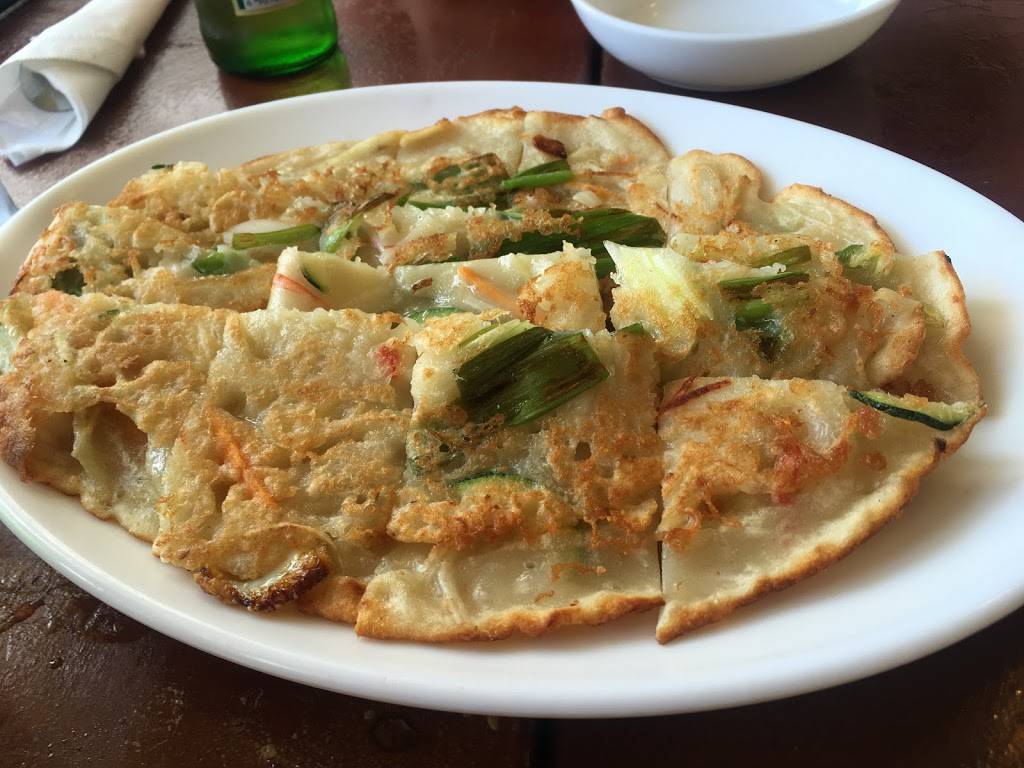 Koreana Restaurant | restaurant | 711 Somerset St W, Ottawa, ON K1R 6P5, Canada | 6132307111 OR +1 613-230-7111