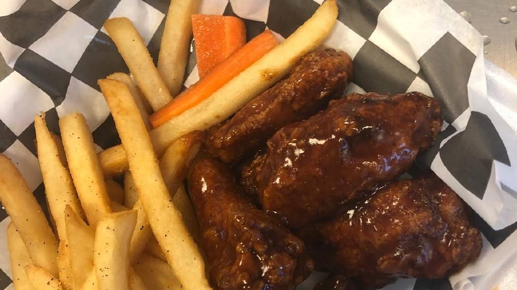 Oms Chicken n Fish n Burger | restaurant | 2702 E Washington Ave, Madison, WI 53704, USA | 6082861804 OR +1 608-286-1804