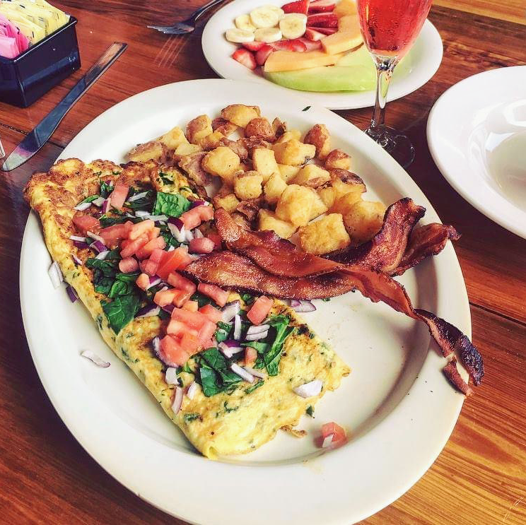 AJs on the Bayou | restaurant | 200 Eglin Pkwy NE, Fort Walton Beach, FL 32547, USA | 8502267579 OR +1 850-226-7579