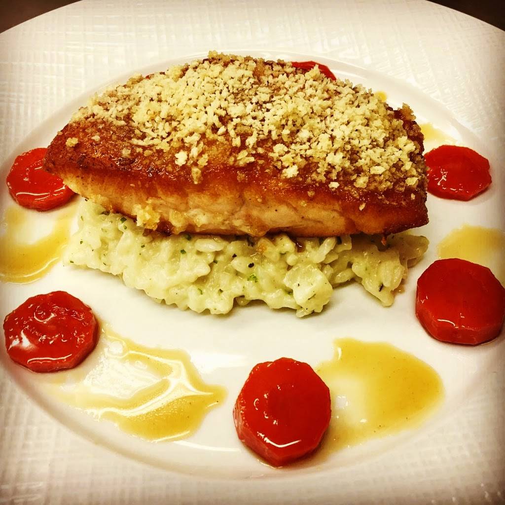 Cuginos Italian Restaurant | restaurant | 6011 Main St, Williamsville, NY 14221, USA | 7166338432 OR +1 716-633-8432