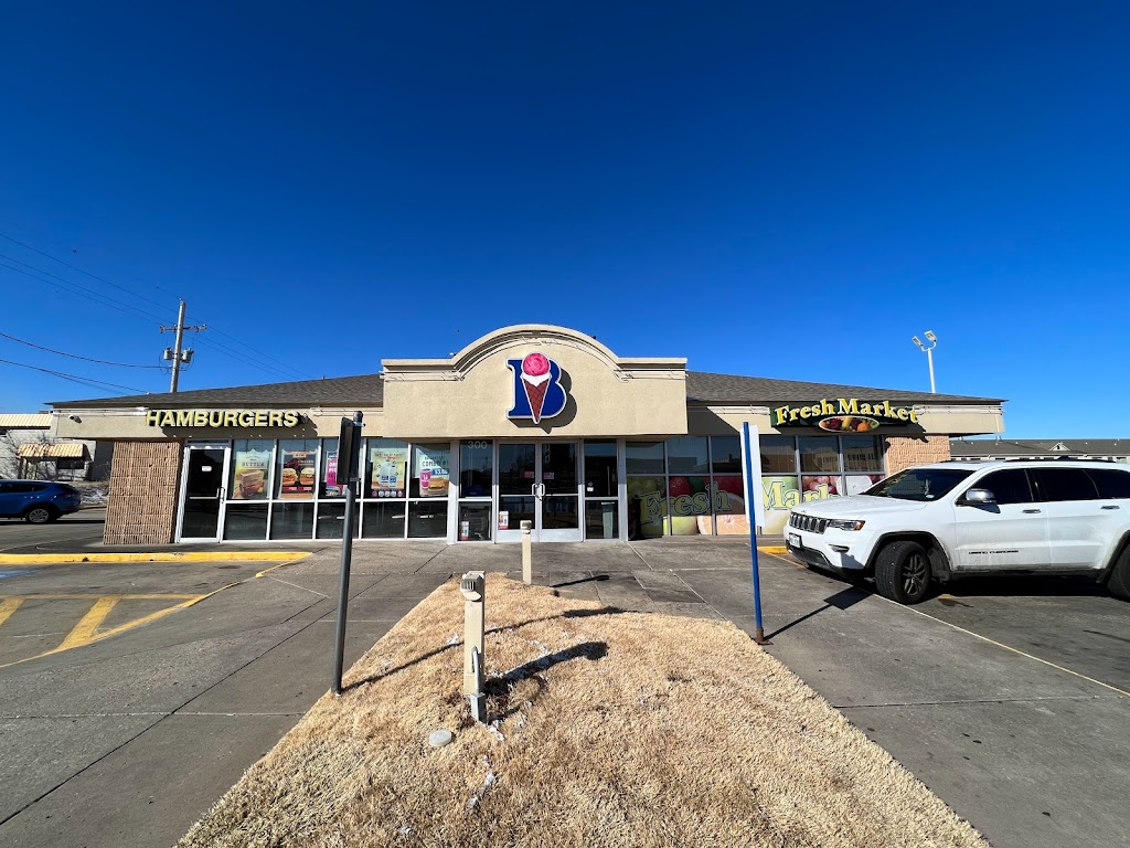 Braums Ice Cream & Dairy Store | restaurant | 300 S Cedar St, Borger, TX 79007, USA | 8062746575 OR +1 806-274-6575