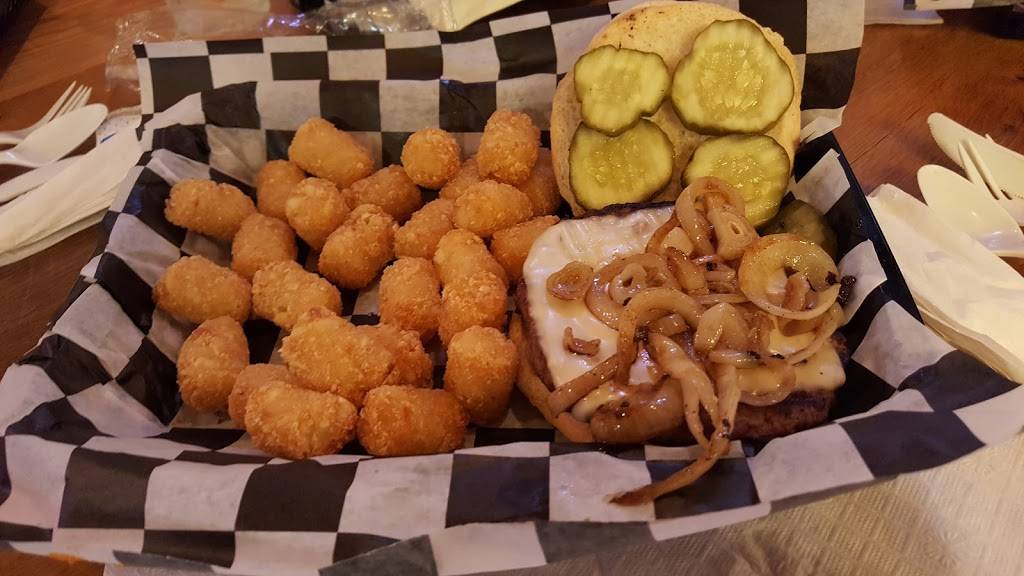 The Combine Bar and Grill | restaurant | 117 N Prospect St, Cambridge, IL 61238, USA | 3099372021 OR +1 309-937-2021