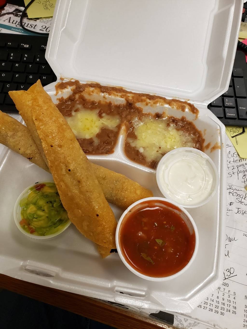 Mis Cazuelas | restaurant | 4202 Main St, Dallas, TX 75226, USA | 2148271889 OR +1 214-827-1889