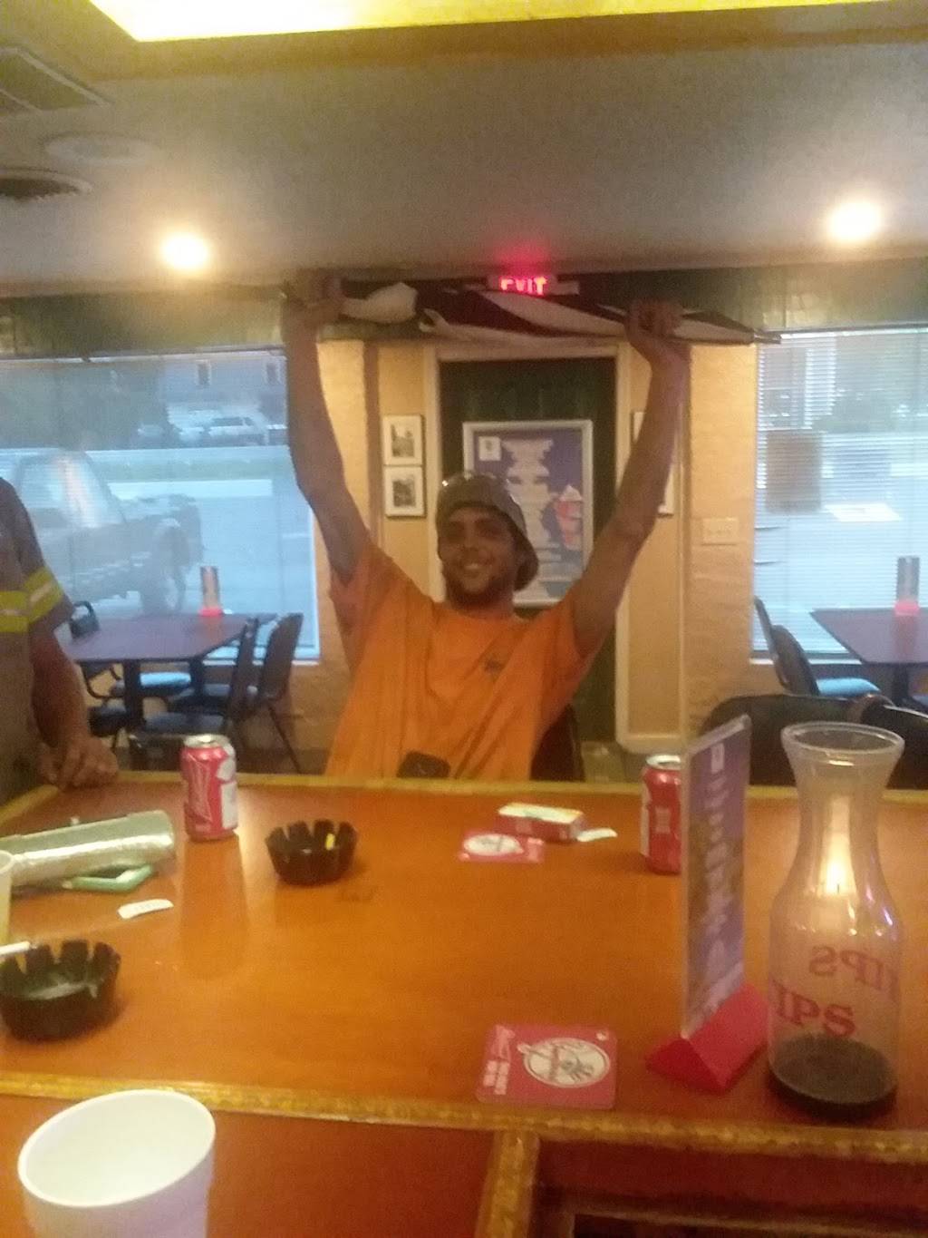 One More Grill & Pub | restaurant | 3636 Bush River Rd, Columbia, SC 29210, USA | 8037727711 OR +1 803-772-7711