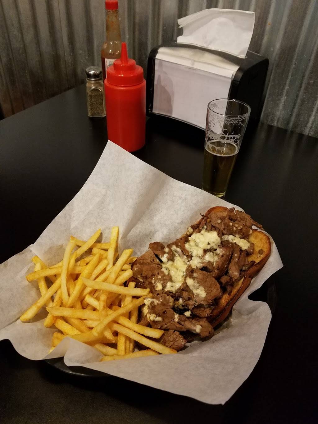 The Vault Bar & Grill | restaurant | 73 N Main St, Porterville, CA 93257, USA | 5597919370 OR +1 559-791-9370