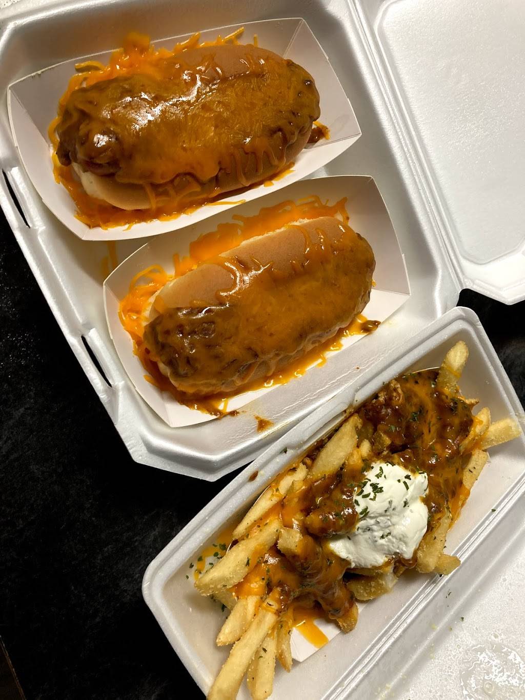 Doggie Style Hotdogs | restaurant | 2000 S Broadway, Edmond, OK 73013, USA | 2148451897 OR +1 214-845-1897