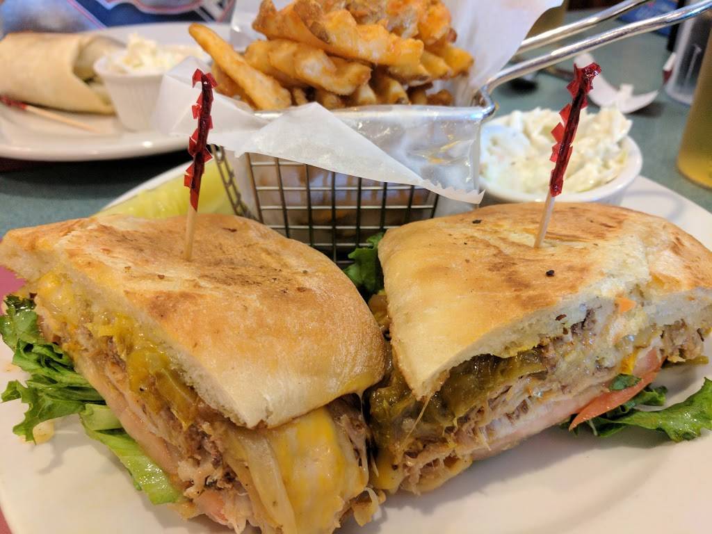 Angelinas Restaurant | restaurant | 555 Hazard Ave, Enfield, CT 06082, USA | 8607630399 OR +1 860-763-0399