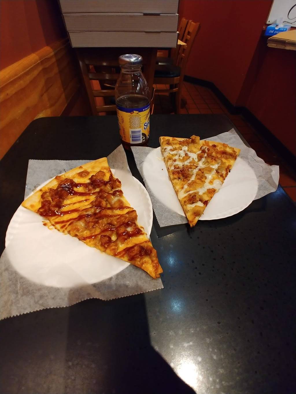 Avellinos Pizzeria & Catering | restaurant | 279 Nassau Blvd, Garden City South, NY 11530, USA | 5163071313 OR +1 516-307-1313