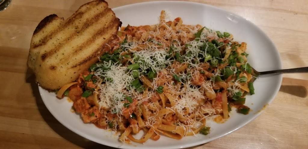 Boston Pizza | restaurant | 5840 Boulevard Robert-Bourassa, Laval, QC H7E 0A5, Canada | 4506644660 OR +1 450-664-4660