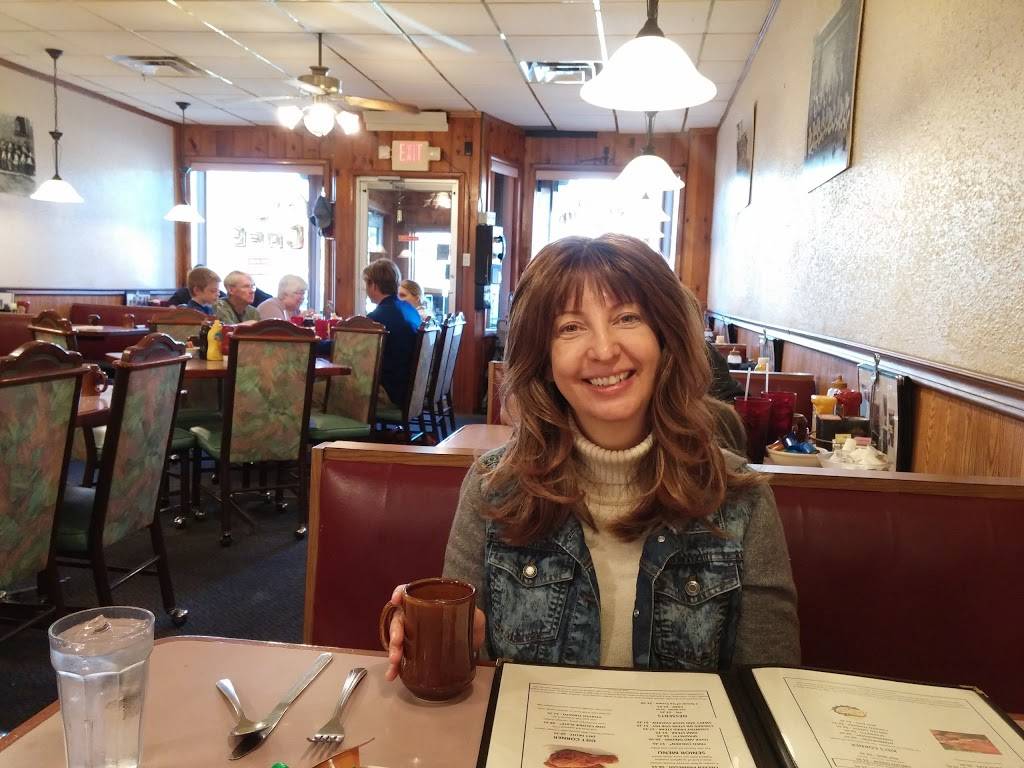 Coffee Cup Cafe | cafe | 192 Baldwin St, Sharon, WI 53585, USA | 2627364060 OR +1 262-736-4060