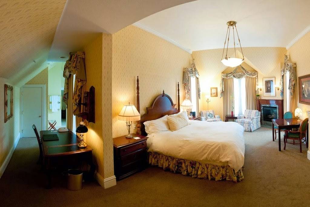 The Cliff House at Pikes Peak | restaurant | 306 Cañon Ave, Manitou Springs, CO 80829, USA | 7197851000 OR +1 719-785-1000