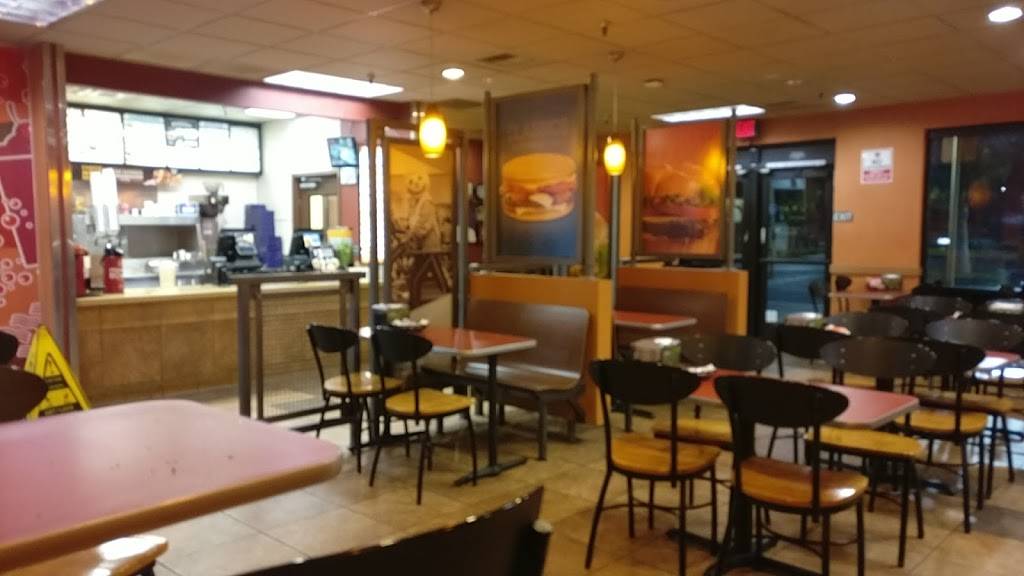 Jack in the Box | restaurant | 10151 Ben Nevis Blvd, Riverside, CA 92509, USA | 9516811189 OR +1 951-681-1189