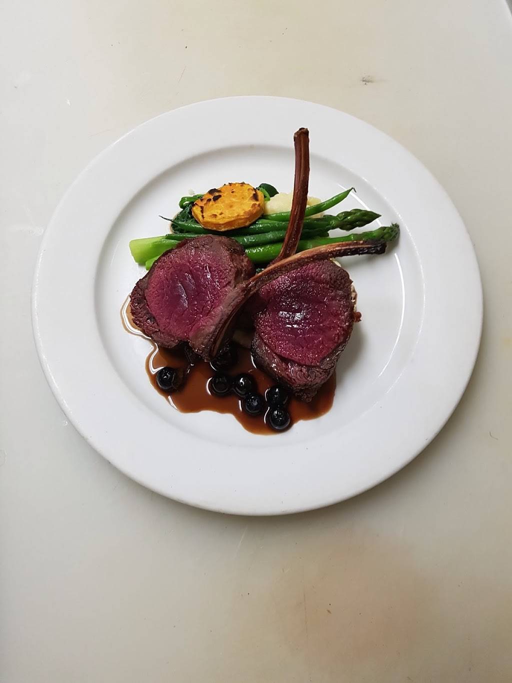 Avant Gout | restaurant | 1108 Yonge St, Toronto, ON M4W 2L6, Canada | 4169163681 OR +1 416-916-3681