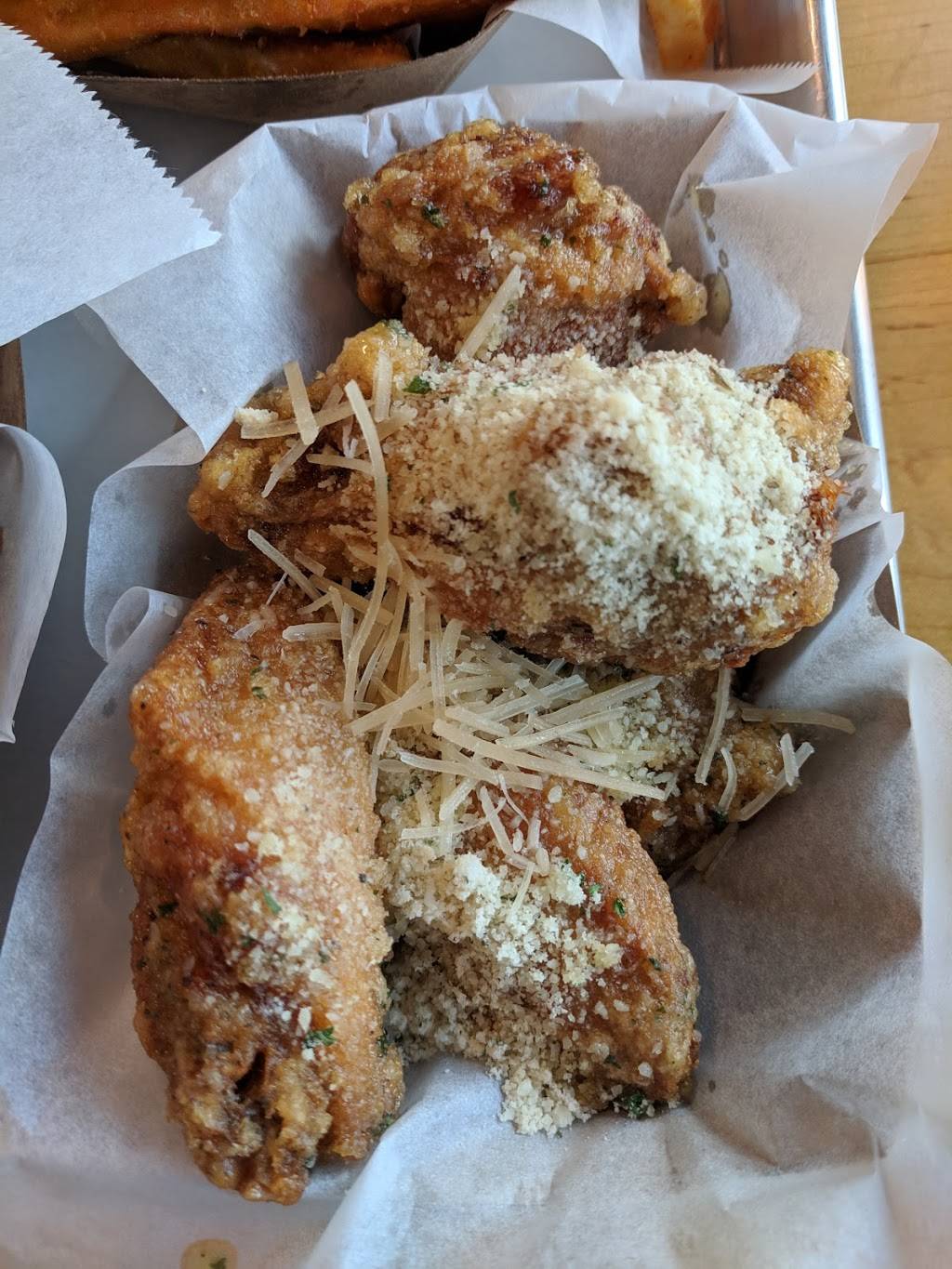 Fire Wings Delta Shores | restaurant | 8144 Delta Shores Cir S #140, Sacramento, CA 95832, USA | 9162469579 OR +1 916-246-9579