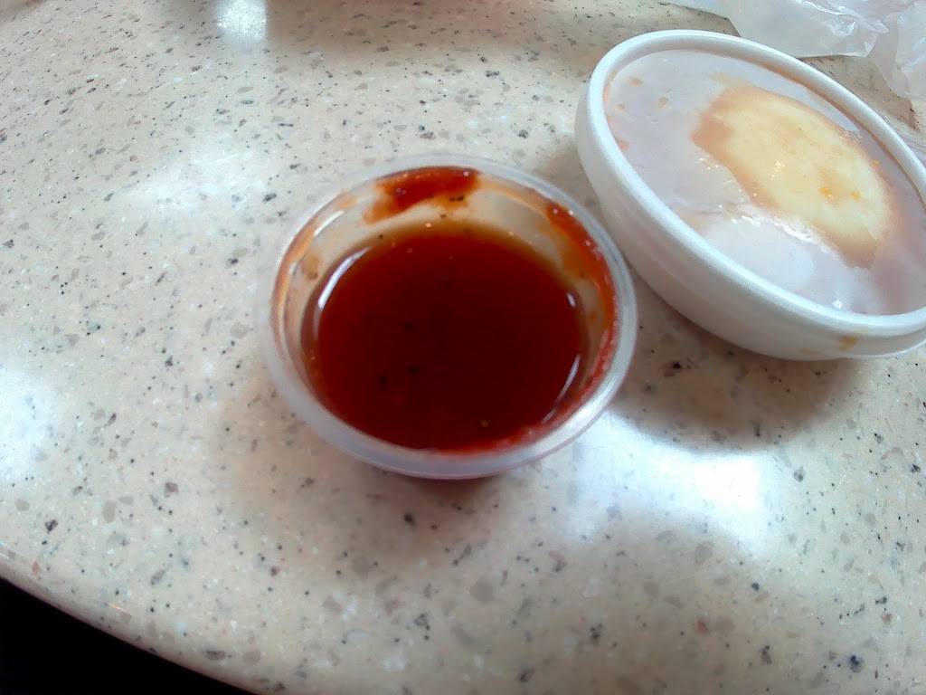 Lees Famous Recipe Chicken | restaurant | 500 Southpark Center, Strongsville, OH 44136, USA | 4402389199 OR +1 440-238-9199