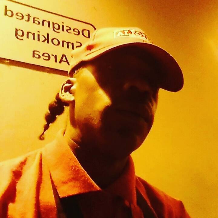 Famous Famiglia | meal takeaway | 6900 Airport Blvd, Sacramento, CA 95837, USA | 9168773471 OR +1 916-877-3471