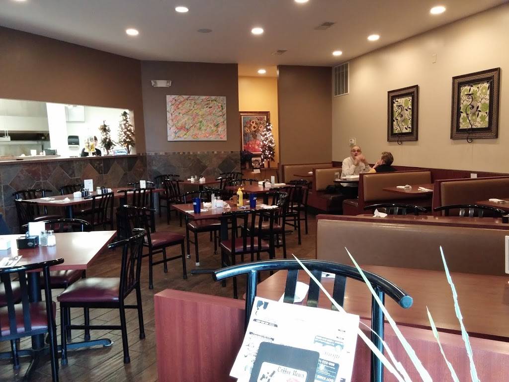 Alexanders Polish American Restaurant | restaurant | 559 S Lafayette St, South Lyon, MI 48178, USA | 2484861405 OR +1 248-486-1405