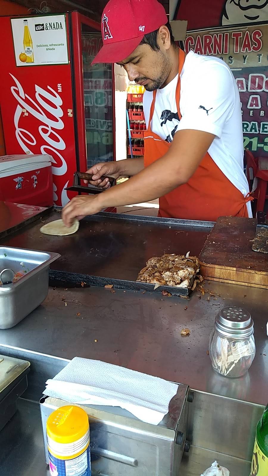 Carnitas Rojo | restaurant | Calle Cucapah 152, Misiones de la Presa, 22819 Ensenada, B.C., Mexico | 016461213616 OR +52 646 121 3616