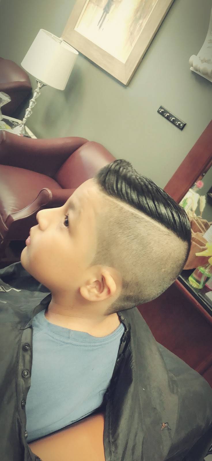 Otro Rollo Estética Y Barbería - Beauty Salón And Barber | restaurant | 4004 - C, Spring Garden St, Greensboro, NC 27407, USA | 3364605348 OR +1 336-460-5348