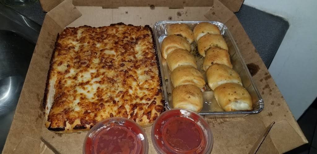 Pizza Hut | restaurant | 5320 N Broadway, Chicago, IL 60640, USA | 7738781816 OR +1 773-878-1816