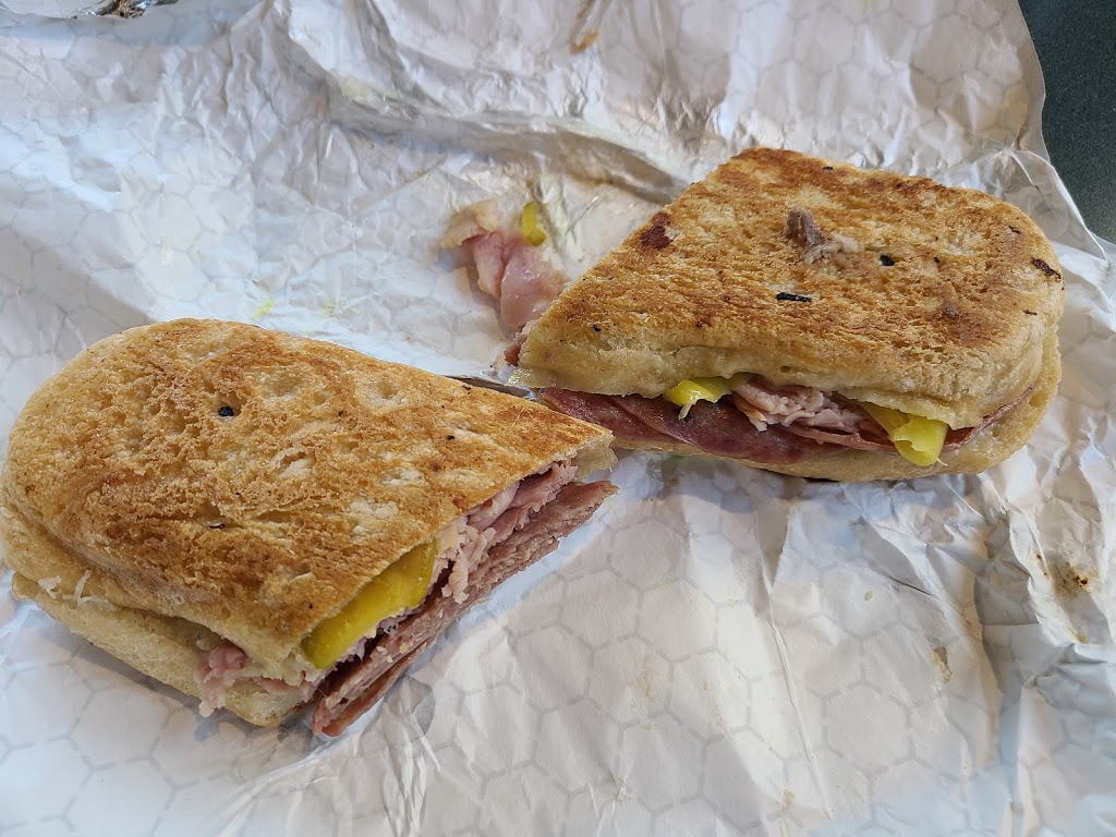 UKRAFT Cafe & Catering — Downtown, City Garden | restaurant | 701 Market St Suite P1, St. Louis, MO 63101, USA | 3143764352 OR +1 314-376-4352