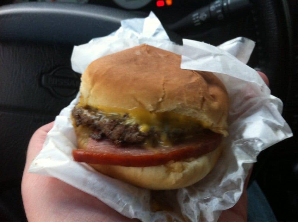 Whislers Drive-Up | restaurant | 300 N Garrison Ave, Carthage, MO 64836, USA | 4173584951 OR +1 417-358-4951