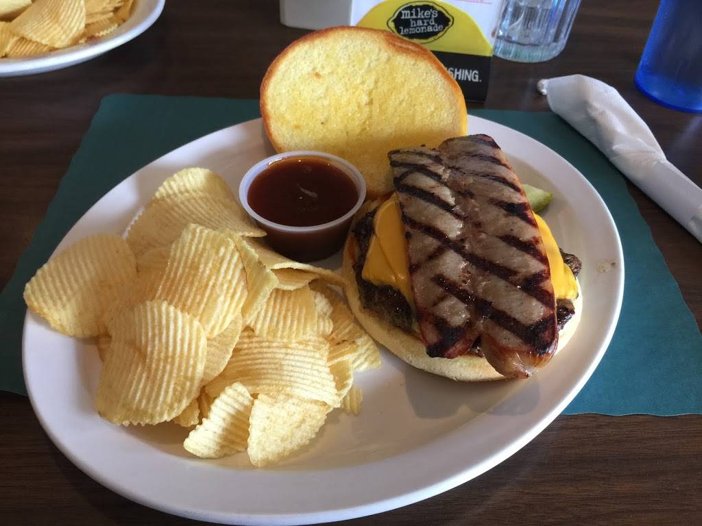 My Apartment Pub & Grill | restaurant | 15 N Arch St, Janesville, WI 53548, USA | 6087529908 OR +1 608-752-9908