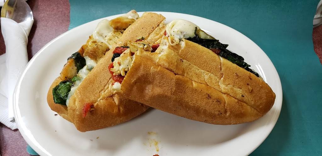 Foods On First Diner | meal takeaway | 1429 Arch St, Philadelphia, PA 19102, USA | 2155683555 OR +1 215-568-3555