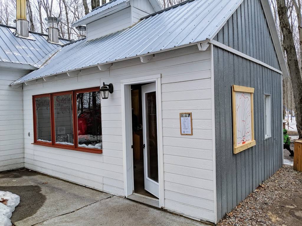 Sucrerie Alary | restaurant | 3242 QC-148, Luskville, QC J0X 2G0, Canada | 8194552572 OR +1 819-455-2572