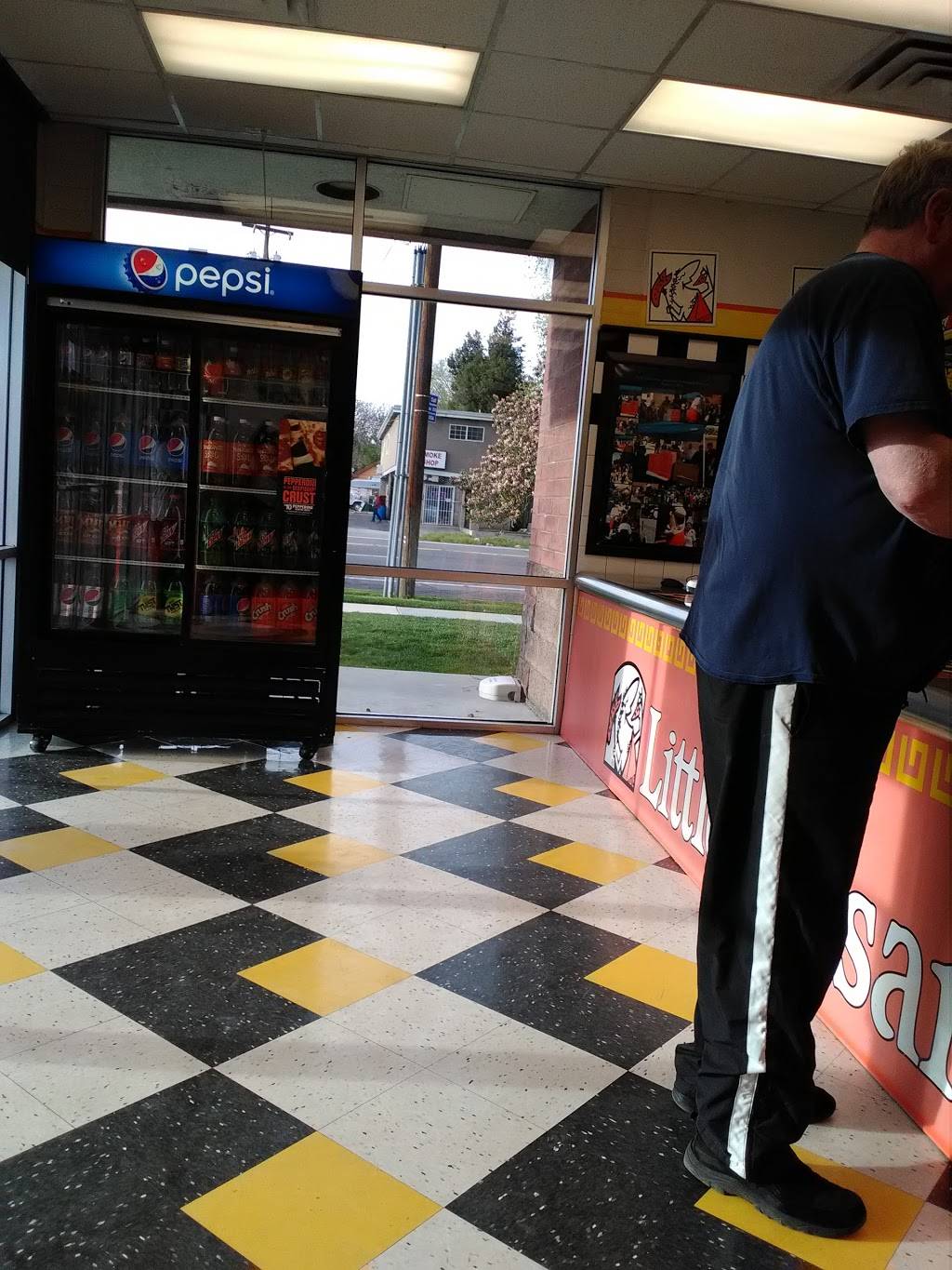 Little Caesars Pizza | meal delivery | 805 S 900 W, Salt Lake City, UT 84104, USA | 8013632400 OR +1 801-363-2400