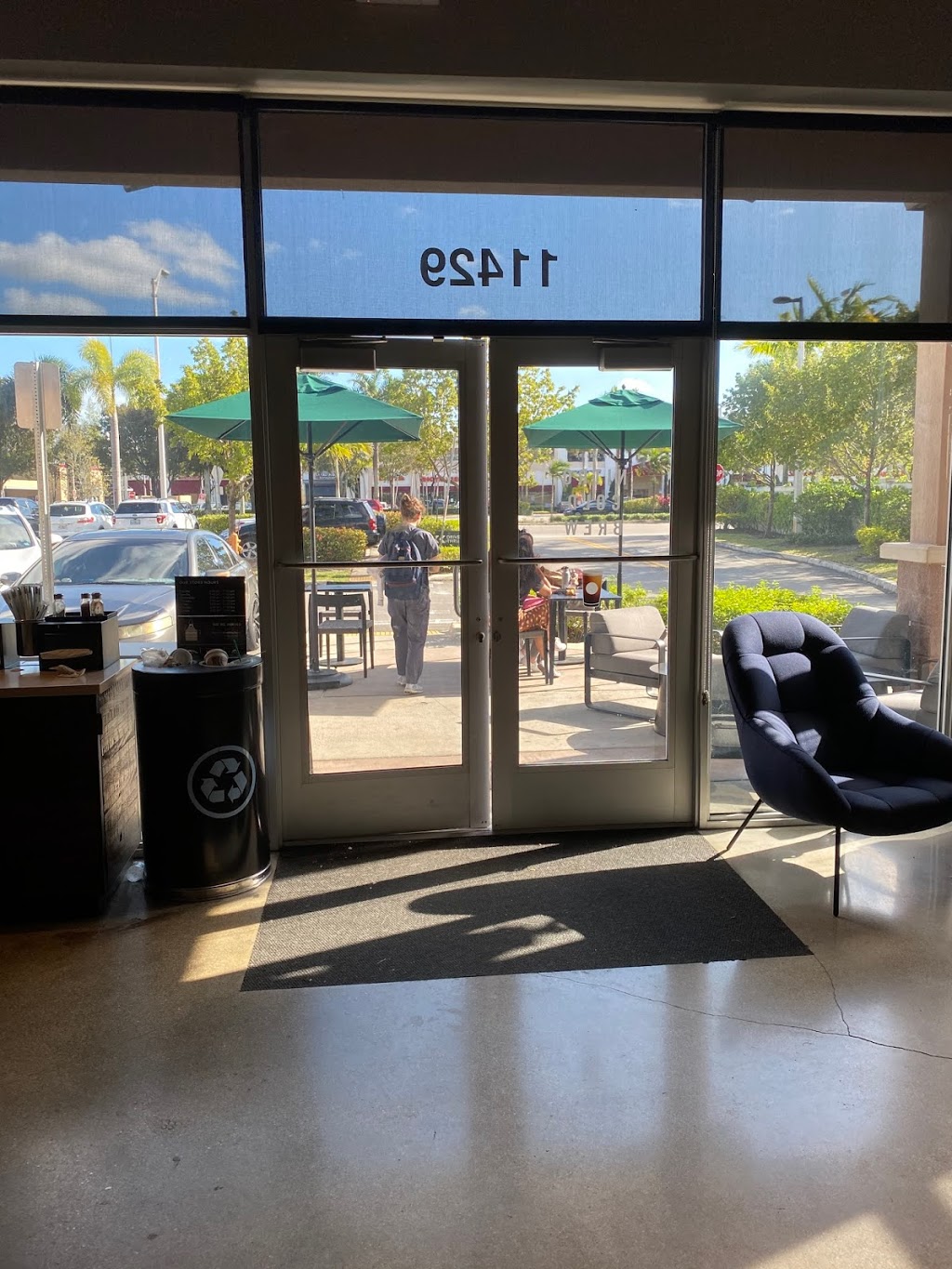 Starbucks | cafe | 11429 NW 41st St, Doral, FL 33178, USA | 3054189739 OR +1 305-418-9739