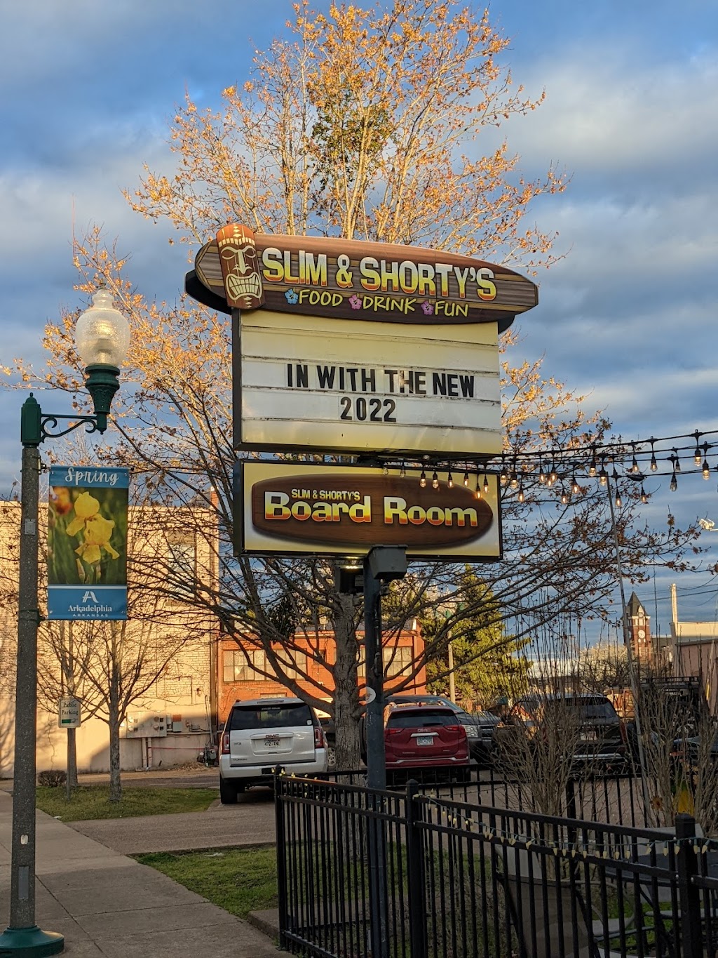 Slim and Shortys | restaurant | 617 Clinton St, Arkadelphia, AR 71923, USA | 8702452365 OR +1 870-245-2365