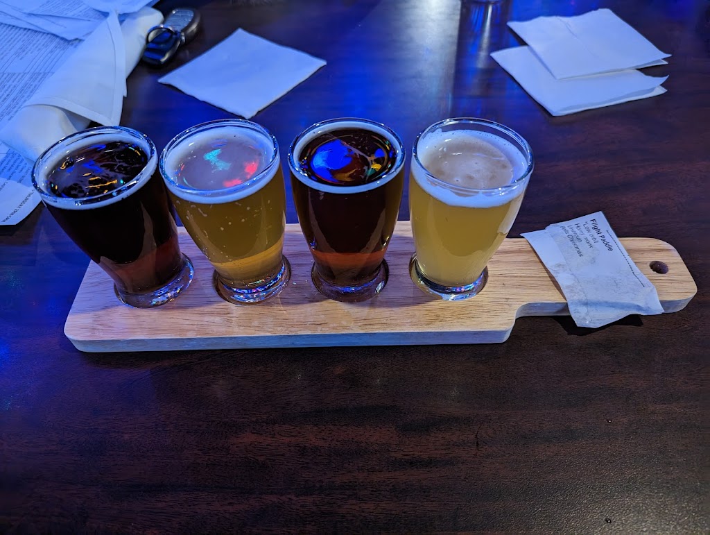 One Under Craft Beer & Eats | restaurant | 35780 Five Mile Rd # 2, Livonia, MI 48154, USA | 7344645555 OR +1 734-464-5555