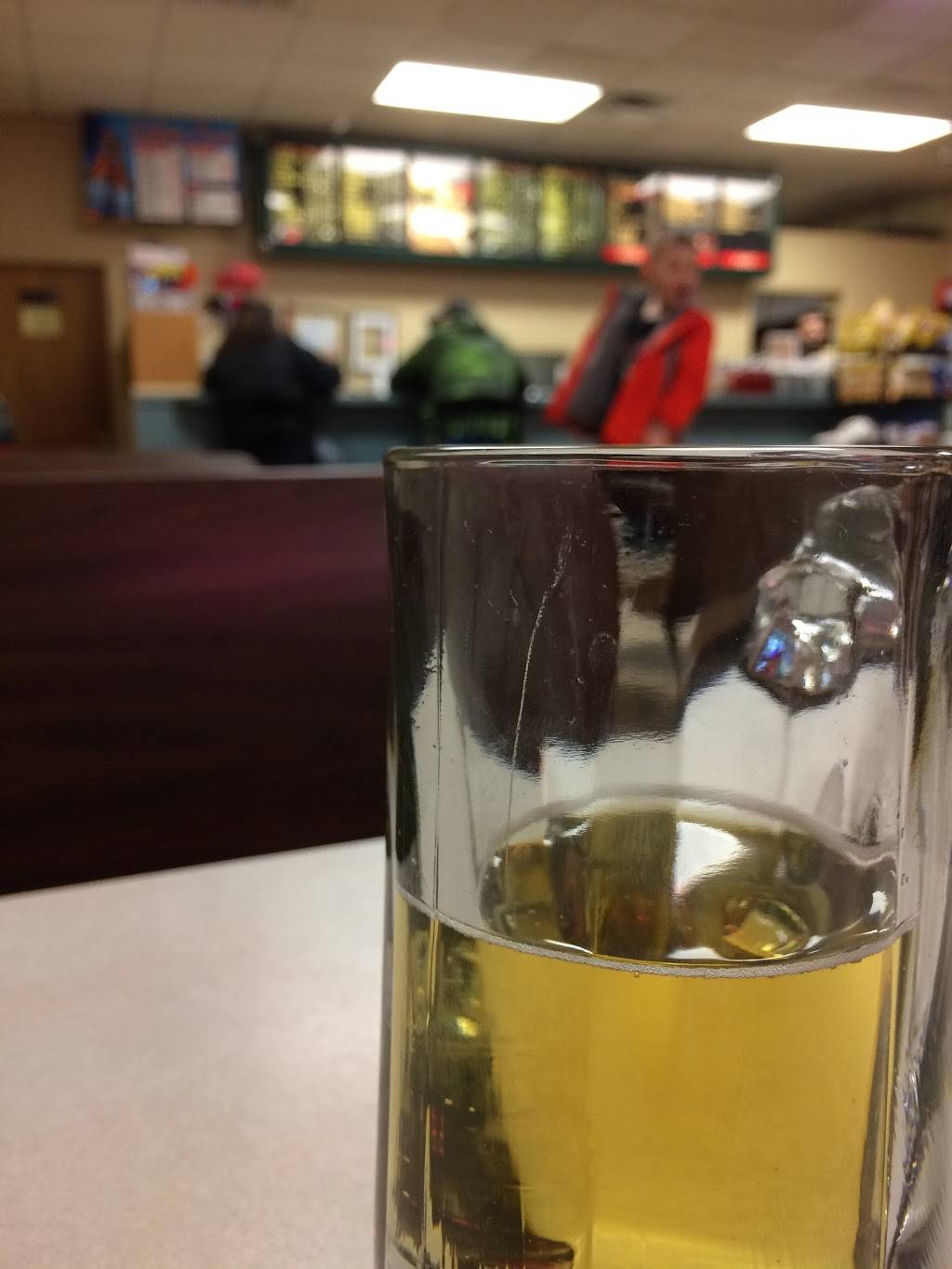 Holiday Pizza | restaurant | 714 Southbridge St, Auburn, MA 01501, USA | 5088325169 OR +1 508-832-5169